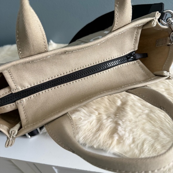 Marc Jacobs The Small Canvas Tote Bag - Picture 9 of 12